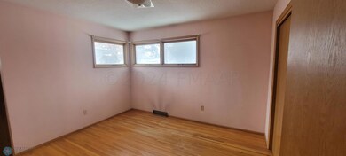 2305 9 1 2 St N, Fargo, ND 58102 - photo 5