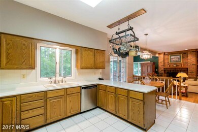 6811 Palmer Ct, Warrenton, VA 20187 - photo 6