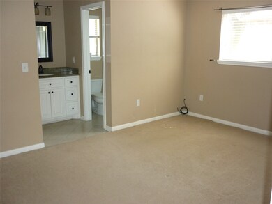 705 Briargrove Dr, Alvin, TX 77511 - photo 7