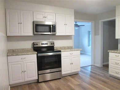 404 N Donk Ave, Maryville, IL 62062 - photo 4