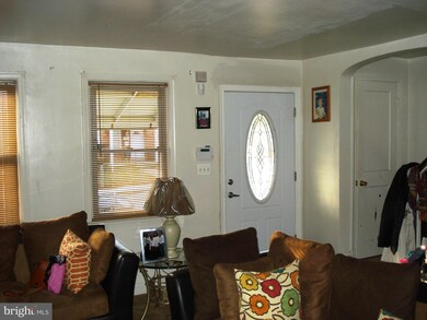 3906 Flowerton Rd, Baltimore, MD 21229 - photo 3