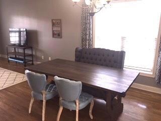 Dining room large enough for formal seating 