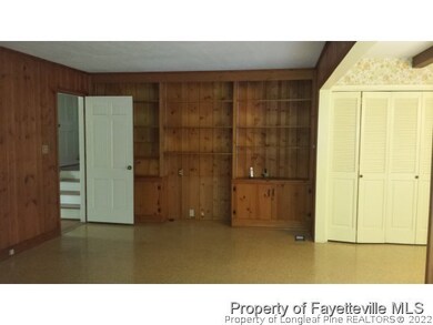 2529 Mirror Lake Dr, Fayetteville, NC 28303 - photo 6