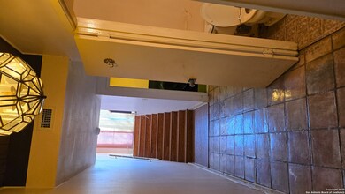 1/2 bathroom