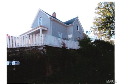 815 S Charles St, Belleville, IL 62220 - photo 2