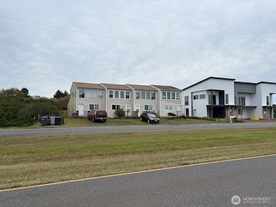 942 Ocean Shores Blvd SW, Ocean Shores, WA 98569 - photo 2