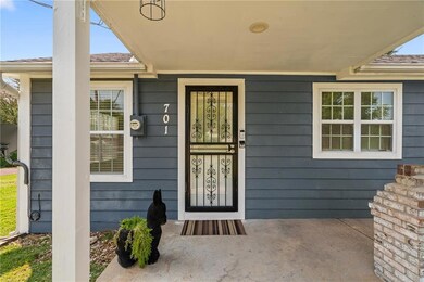 701 N Jefferson St, Spring Hill, KS 66083 - photo 2