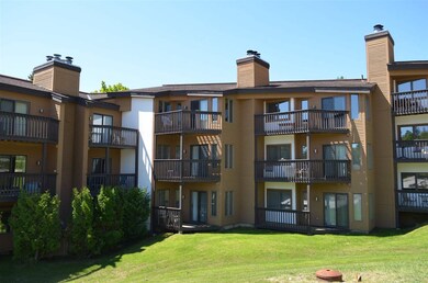 318 Mountain Rd unit A-304, Ludlow, VT 05149 - photo 2