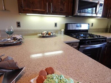 2383 NW Debron Ln unit 14, Bend, OR 97709 - photo 3