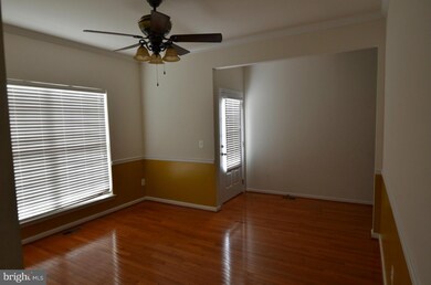 4216 Lehman Ct, Triangle, VA 22172 - photo 5