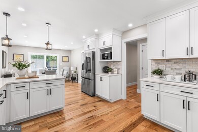 849 Glenn Cir, Wayne, PA 19087 - photo 3