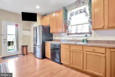 846 Lowe Rd, Middle River, MD 21220 - photo 7