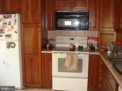 39 Canis Ct, Sewell, NJ 08080 - photo 3