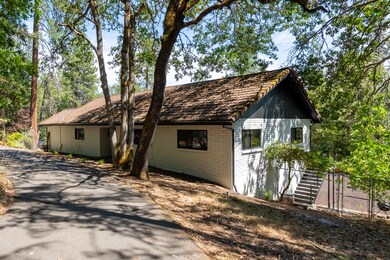 445 Timber Ln, Grants Pass, OR 97526 - photo 5