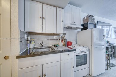 19201 Collins Ave unit 822, Sunny Isles Beach, FL 33160 - photo 4