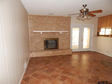 2915 2915 Azalea, Tyler, TX 75701 - photo 2