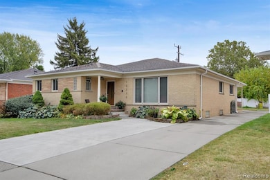 15225 Rosemary Blvd, Oak Park, MI 48237 - photo 3