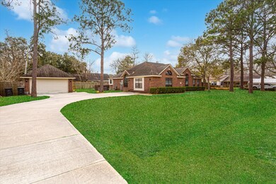 2281 W Coombs St, Alvin, TX 77511 - photo 4