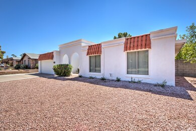 2611 W Curry St-4
