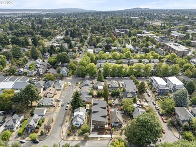 5864 N Missouri Ave unit 3, Portland, OR 97217 - photo 4