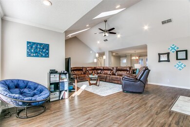 1154 Bent Oaks Dr, Denton, TX 76210 - photo 6