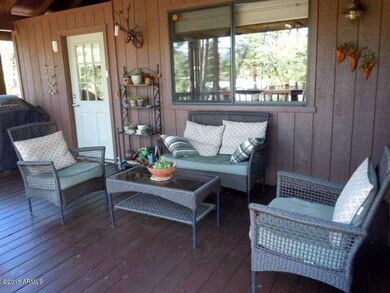 Front Deck Sitting Area