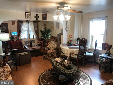 139 W Gordon St, Allentown, PA 18102 - photo 2