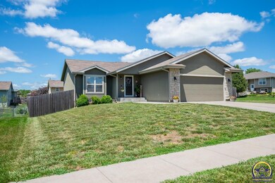 7010 SW 18th St, Topeka, KS 66615 - photo 2