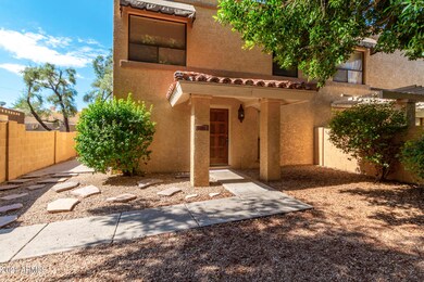 10424 N 11th Place unit 1, Phoenix, AZ 85020 - photo 2