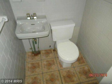 6811 Queens Ferry Rd, Baltimore, MD 21239 - photo 4