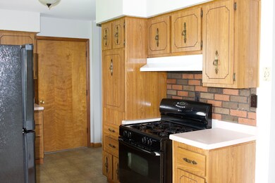 821 Sunny Acres Dr, Princeton, IL 61356 - photo 7