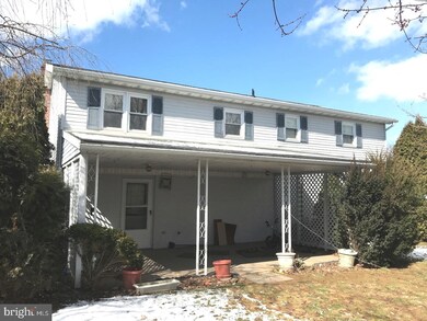 103 N 4th St, Womelsdorf, PA 19567 - photo 3