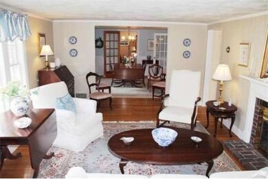 10 Beach St, Marblehead, MA 01945 - photo 4