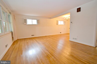 220 Rollingbrook Way, Catonsville, MD 21228 - photo 2