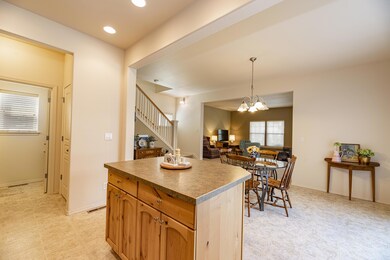 21274Woodruffpl-Kitchen3