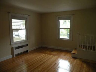 61 Brighton St, Springfield, MA 01118 - photo 2