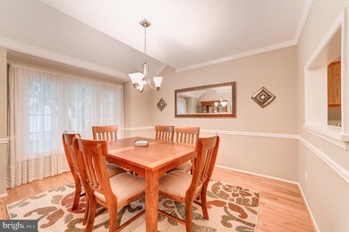 10013 Beacon Pond Ln, Burke, VA 22015 - photo 7