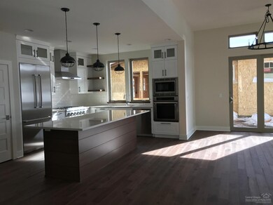1484 NW Discovery Park Dr, Bend, OR 97703 - photo 4
