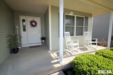 1626 W 68th St, Davenport, IA 52806 - photo 2