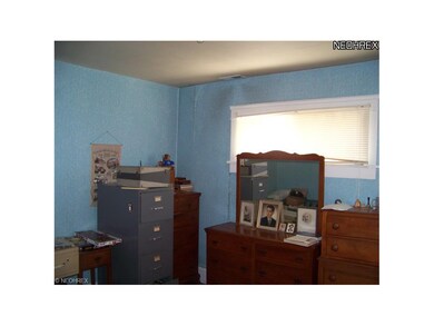1st floor bedroom - nice size (not set up as bedro