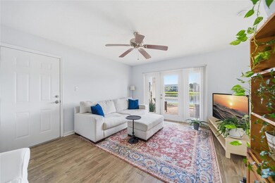 220 Pompano Dr SE unit D, Saint Petersburg, FL 33705 - photo 6