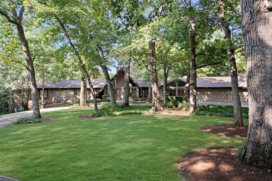 352 Deepwood Rd, Barrington, IL 60010 - photo 3