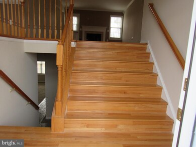 8807 Charm Ct, Brandywine, MD 20613 - photo 3