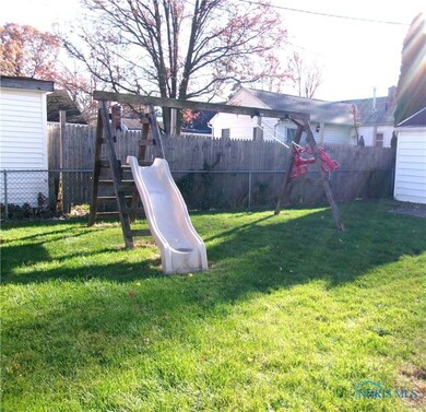 Back Fenced Yard