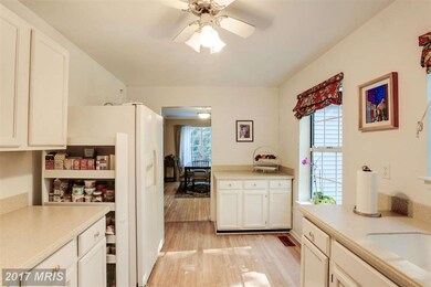 941 Kinhart Ct, Severna Park, MD 21146 - photo 7