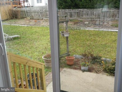 1464 Kingstream Dr, Herndon, VA 20170 - photo 2