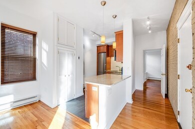 8 Battery St unit 14, Boston, MA 02109 - photo 3