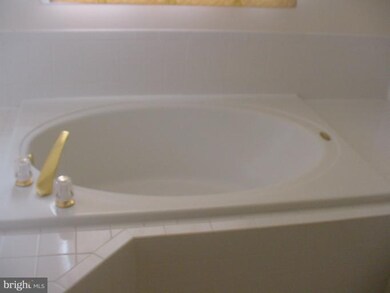 13226 Copper Cove Way, Herndon, VA 20171 - photo 3