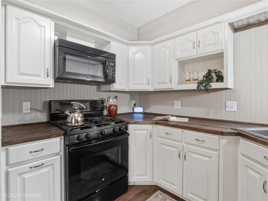 808 SW 2nd St, Stuart, IA 50250 - photo 7