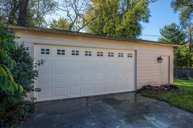 Detached Garage